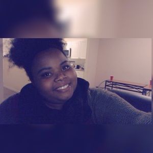 Meet your Posher, Mikayla